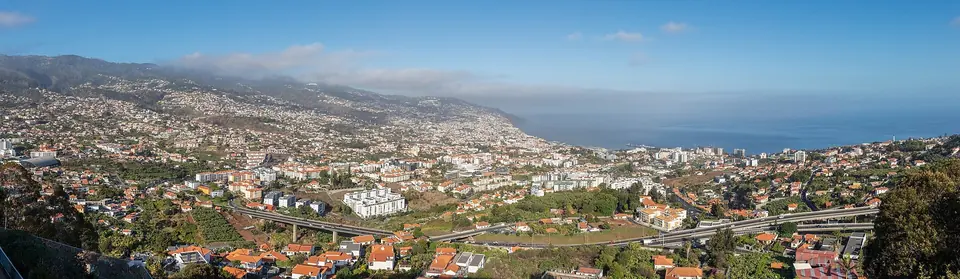 Funchal auf Madeira, gesehen vom Pico dos Barcelos